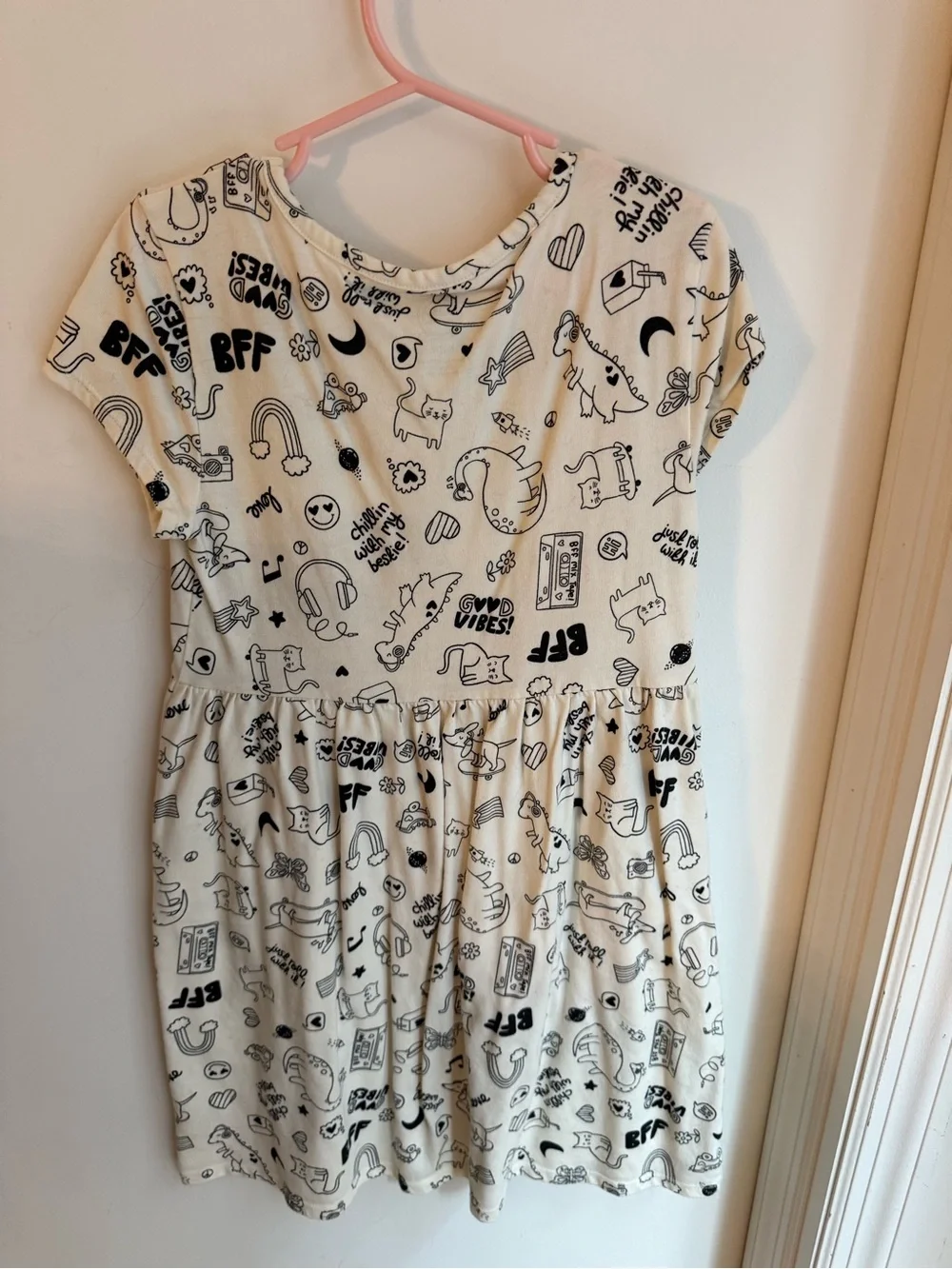 wonder nation Cream and Black Graphic Print Dress